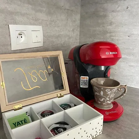 Jolie Maison, Jardin Et Parking